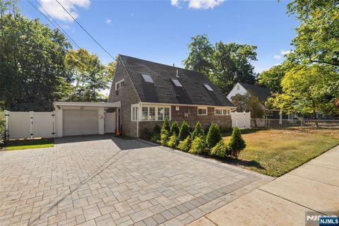 38 Ward Plaza Teaneck NJ 07666