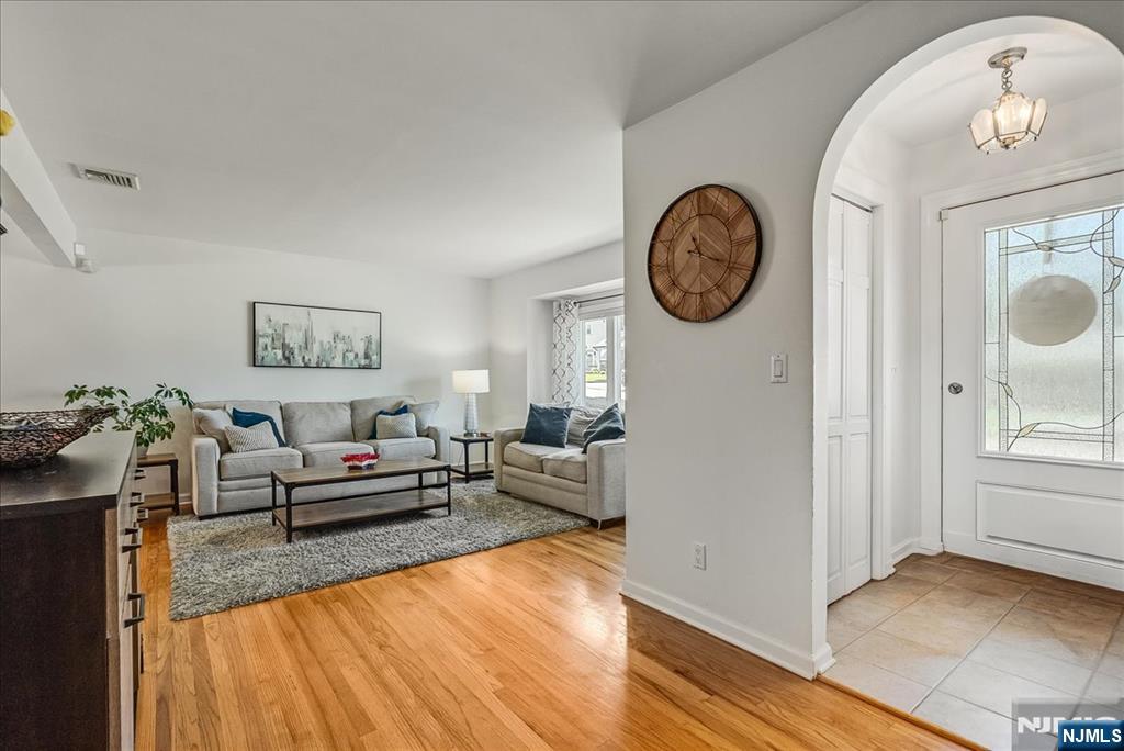 48 Woodland Avenue