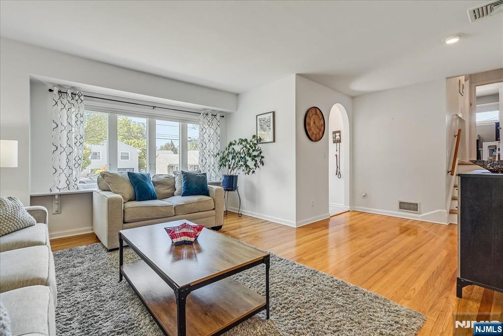 48 Woodland Avenue
