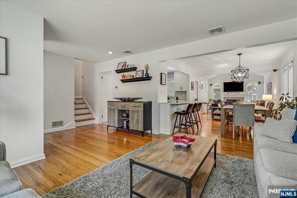 48 Woodland Avenue