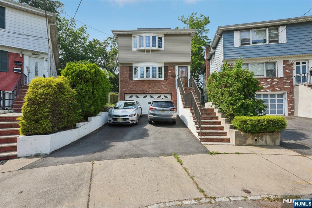 9 Lee Court