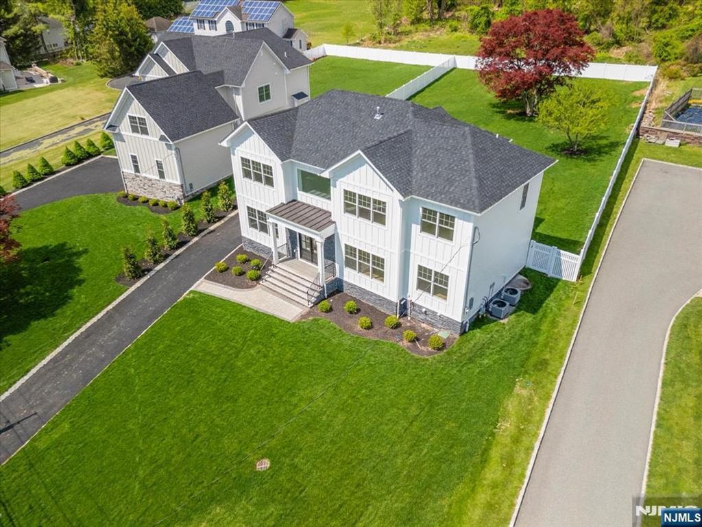Photo of 74 Hillside Avenue, Livingston, NJ 07039 (MLS # 26017438)