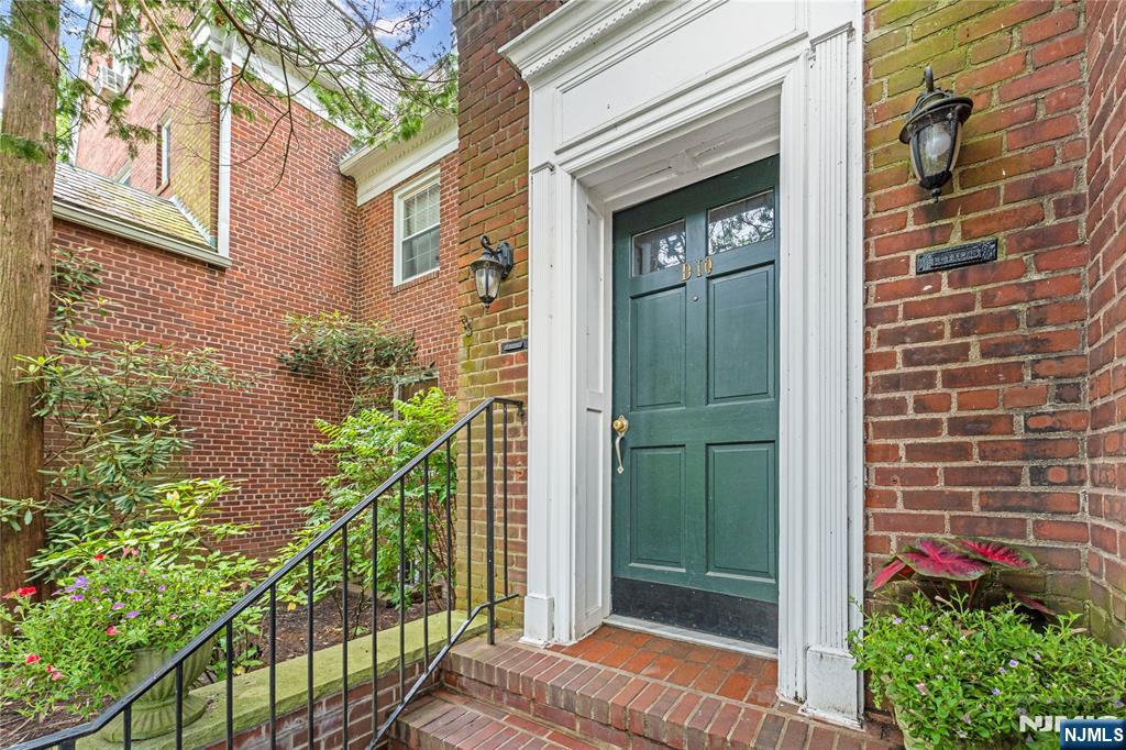 185 Palisade Avenue 10A