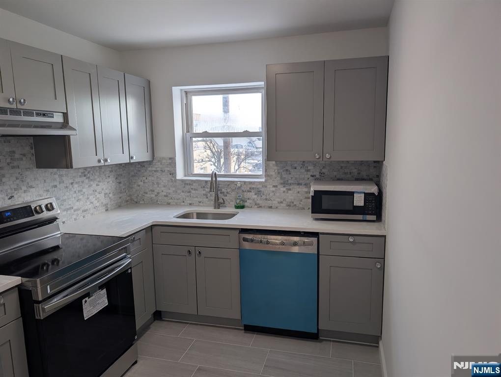 205 Bergen Turnpike 2E