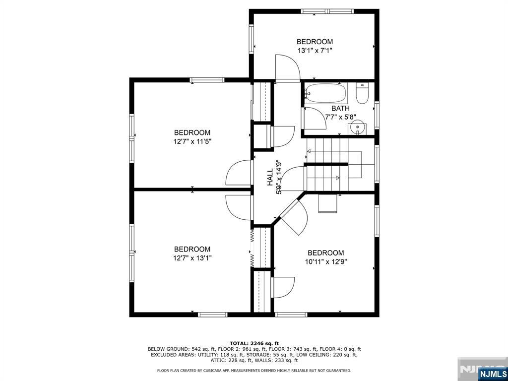 Main image without alt text