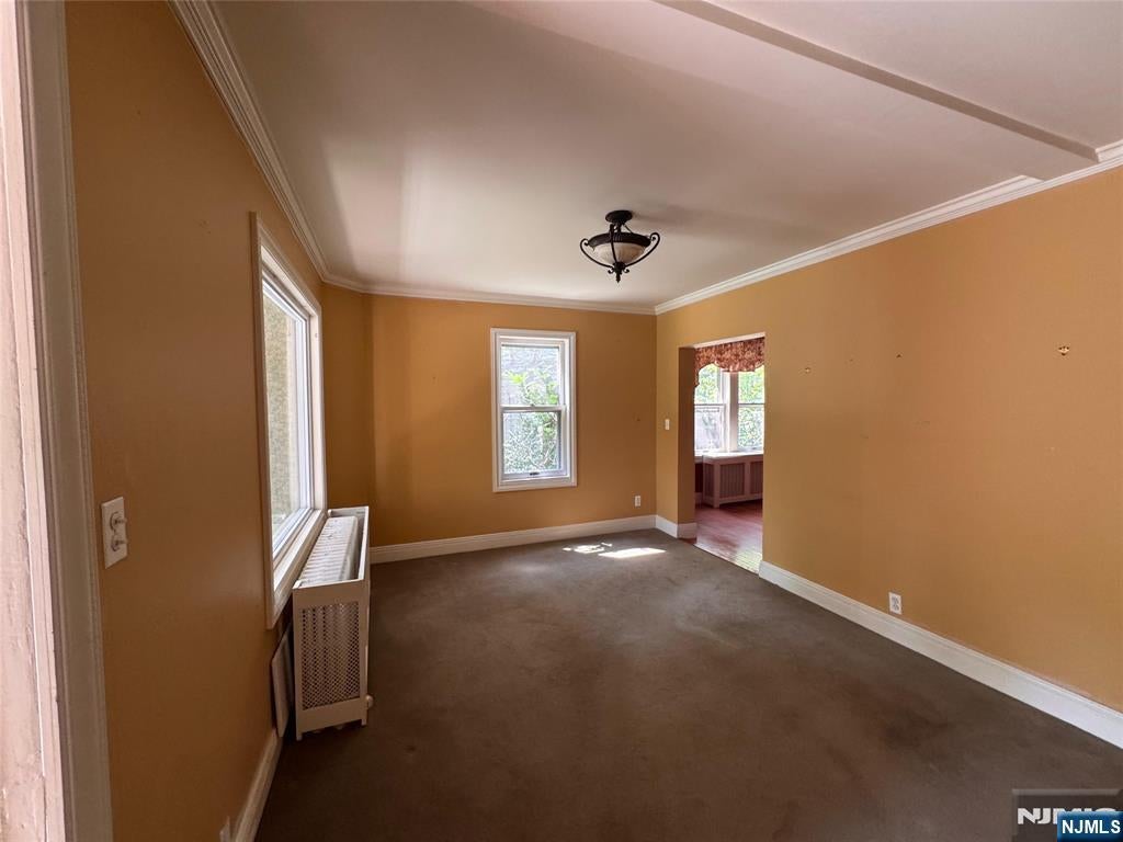 25 Maple Avenue