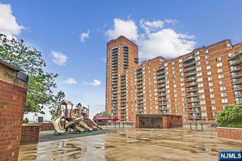 704 Harmon Cove Tower Secaucus NJ 07094