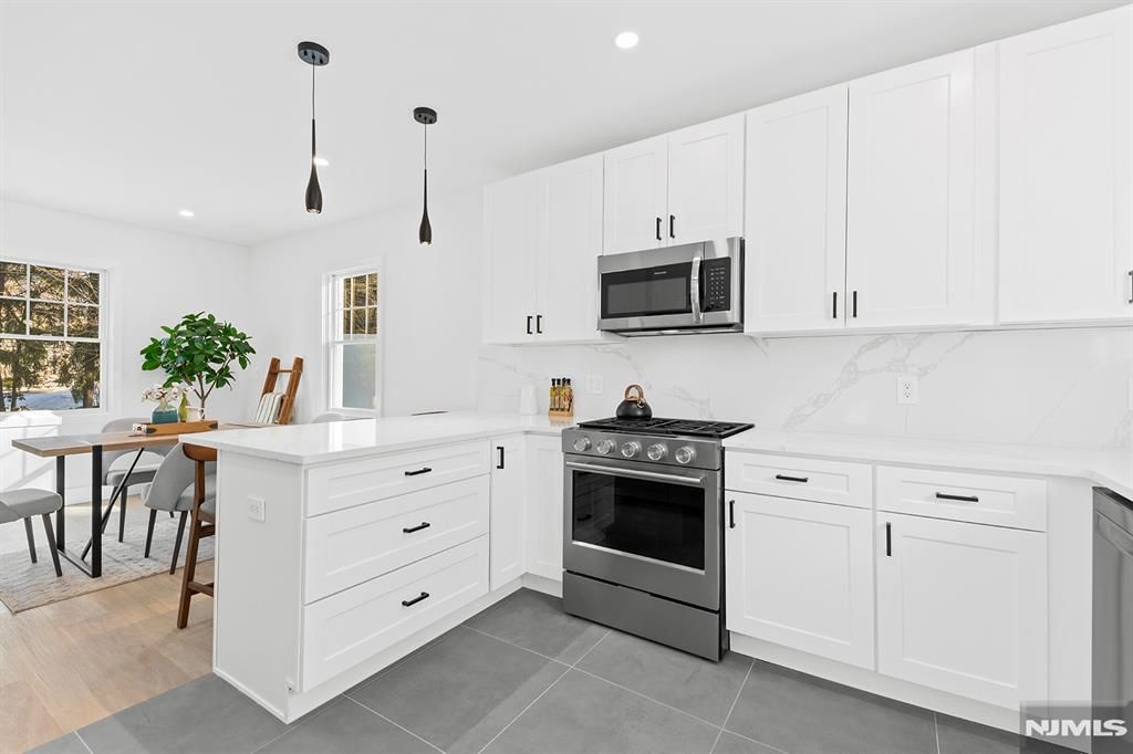 Photo of 114 Hudson Avenue, Tenafly, NJ 07670 (MLS # 26000493)