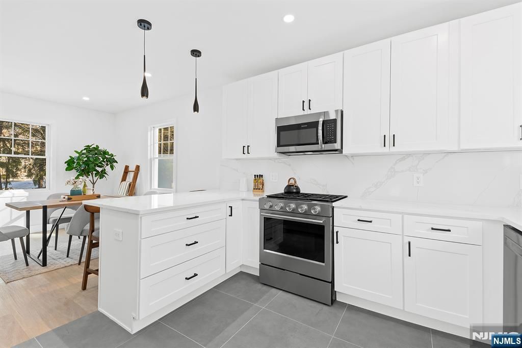 Photo of 114 Hudson Avenue, Tenafly, NJ 07670 (MLS # 26000493)