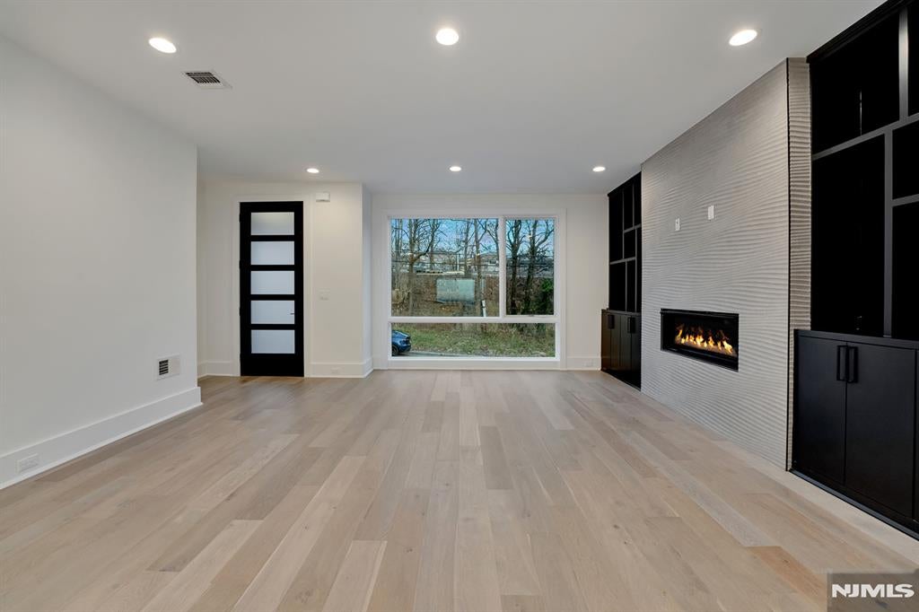 529 5th Street B