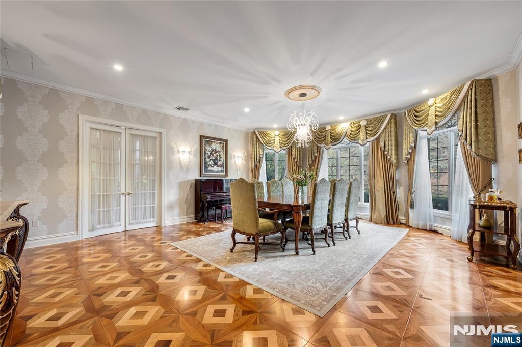 13 Great Hall Road
