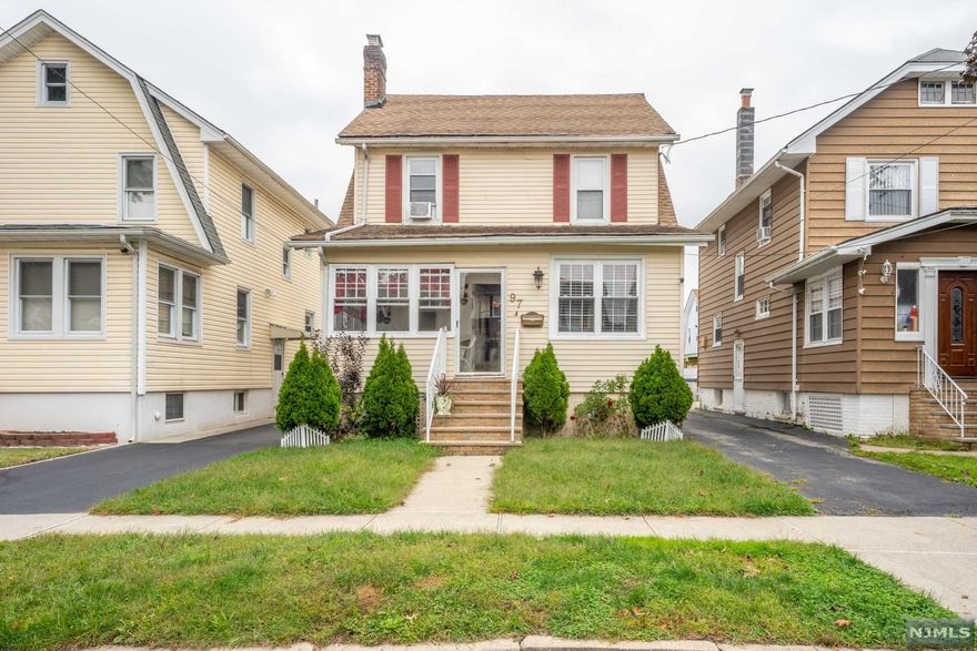 WELCOME TO YOUR NEXT POTENTIAL BLOOMFIELD ONE FAMILY HOME !! This home is exactly what you have been seeking for! THIS IS THE ONE! This Beautiful colonial home welcomes you to an open layout living room leading to its contemporary kitchen with stainless steel appliances and with access to its charming private backyard excellent for summertime gatherings and a outdoor pool. It's 2nd Fl brings 4 bedrooms and 1 full bath, leading to the 3rd Fl which poses as an attic for extra storage/ another possible room, the options are endless! This home provides a finished basement, with 1 full bathroom! Don't miss out on the opportunity to see Bloomfield's one family home that aside of great light and space has lots of character. also brings Schedule a private tour today to see your next potential Bloomfield One Family home!