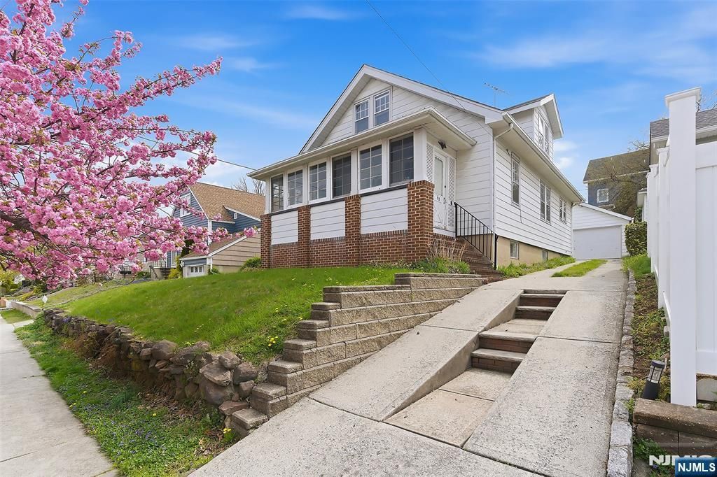 Photo of 52 Nolton Street, Belleville, NJ 07109 (MLS # 26013674)