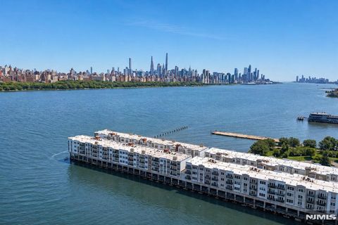 Photo of 140 The Promenade, Edgewater, NJ 07020 (MLS # 26015285)