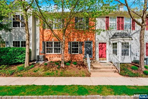 Photo of 2063 Drake Court, Mahwah, NJ 07430 (MLS # 26014135)