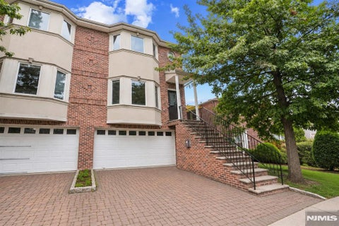 Photo of 376 Aurora AVE #B, Cliffside Park, NJ 07010 (MLS # 26036357)