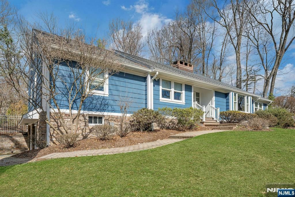 Photo of 379 W Shore Drive, Wyckoff, NJ 07481 (MLS # 26006296)