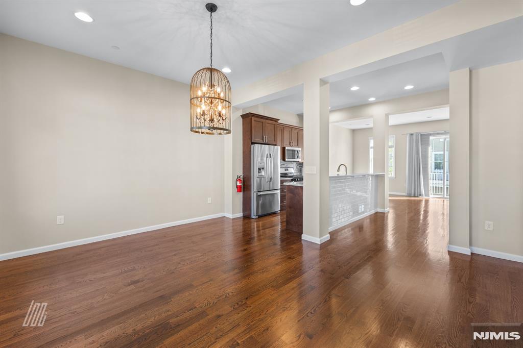 16 Roosevelt Drive