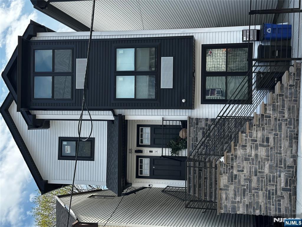 Property for Sale at 86 7th Street, Paterson, New Jersey - Bedrooms: 6 
Bathrooms: 4 
Rooms: 12  - $898,998