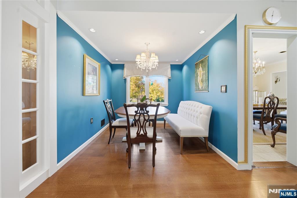 18 Pepperidge Tree Terrace