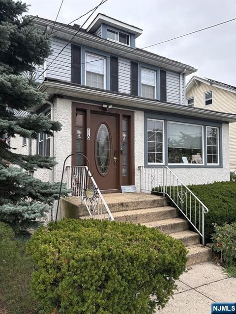 Photo of 16 Sidney AVE #2nd floor, Rutherford, NJ 07070 (MLS # 26025983)