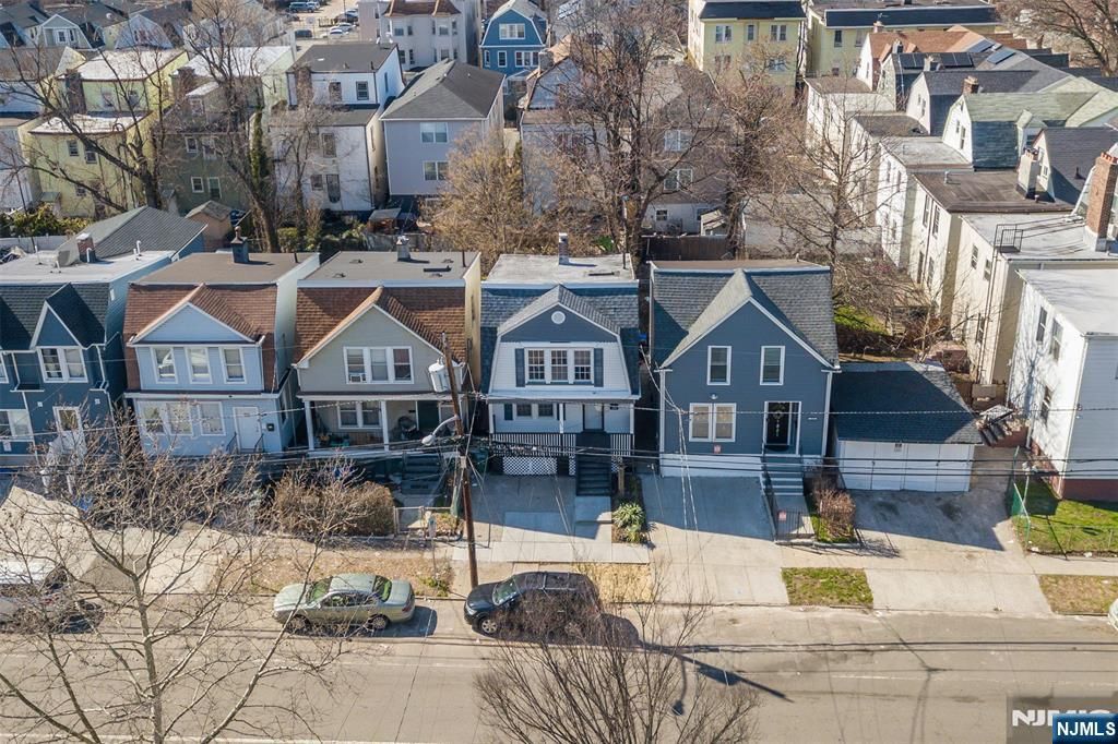 Photo of 208 11th Street, Newark, NJ 07107 (MLS # 26010315)