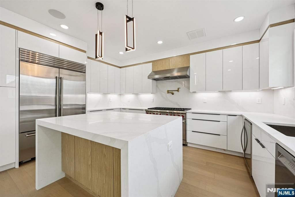 Photo of 51 Albany Avenue, Nutley, NJ 07110 (MLS # 26012743)