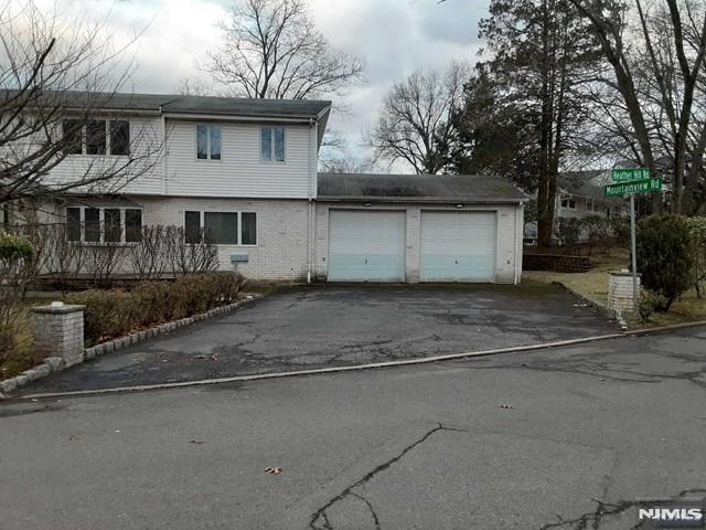 74 Heatherhill, Demarest, New Jersey - 4 Bedrooms  
3 Bathrooms  
8 Rooms - 