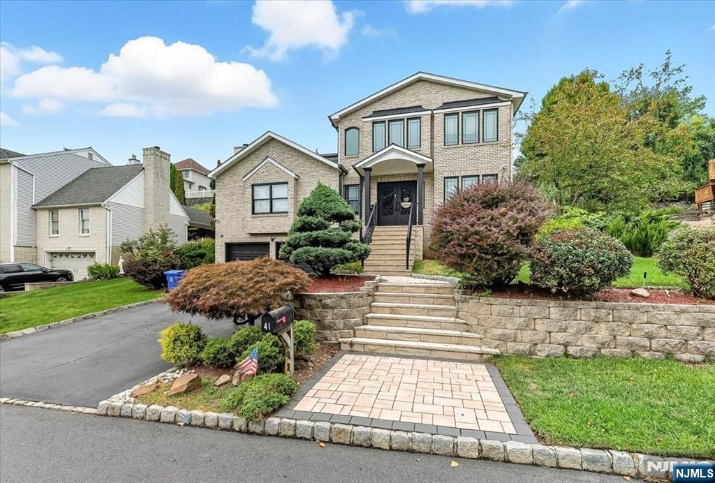Photo of 41 Stirling Terrace, Totowa, NJ 07512 (MLS # 25034961)