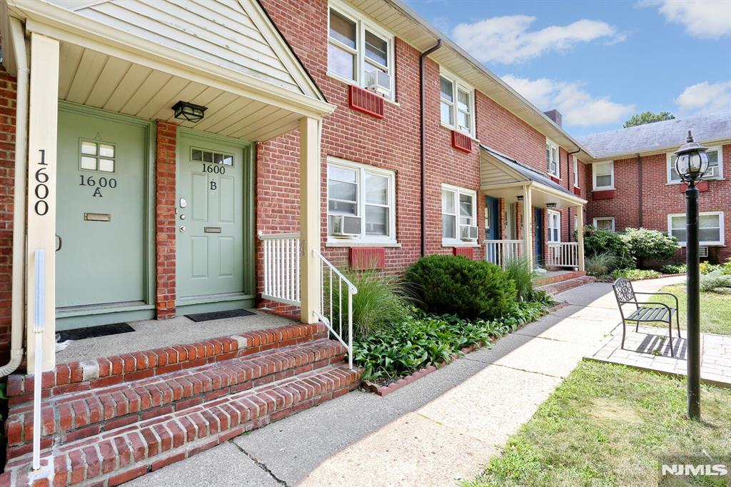 16-00 Plaza Road 1600B