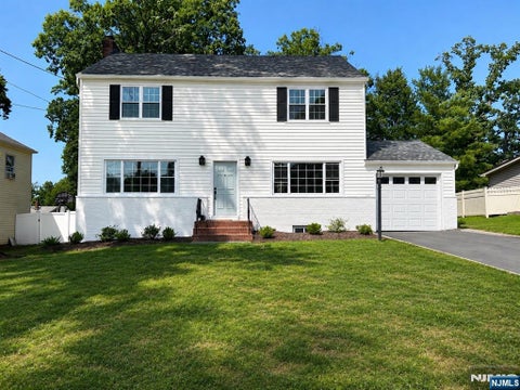 Photo of 135 Washington AVE, West Caldwell, NJ 07006 (MLS # 26031546)