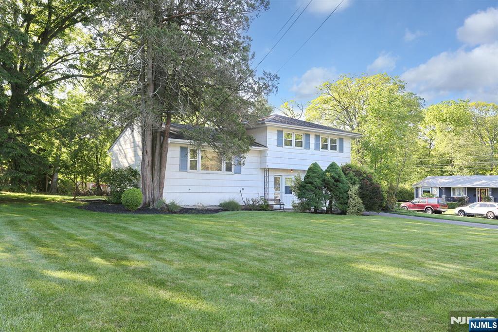 38 Dante Place