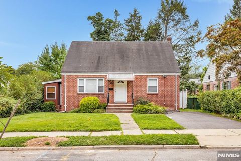 162 Washington Place Teaneck NJ 07666