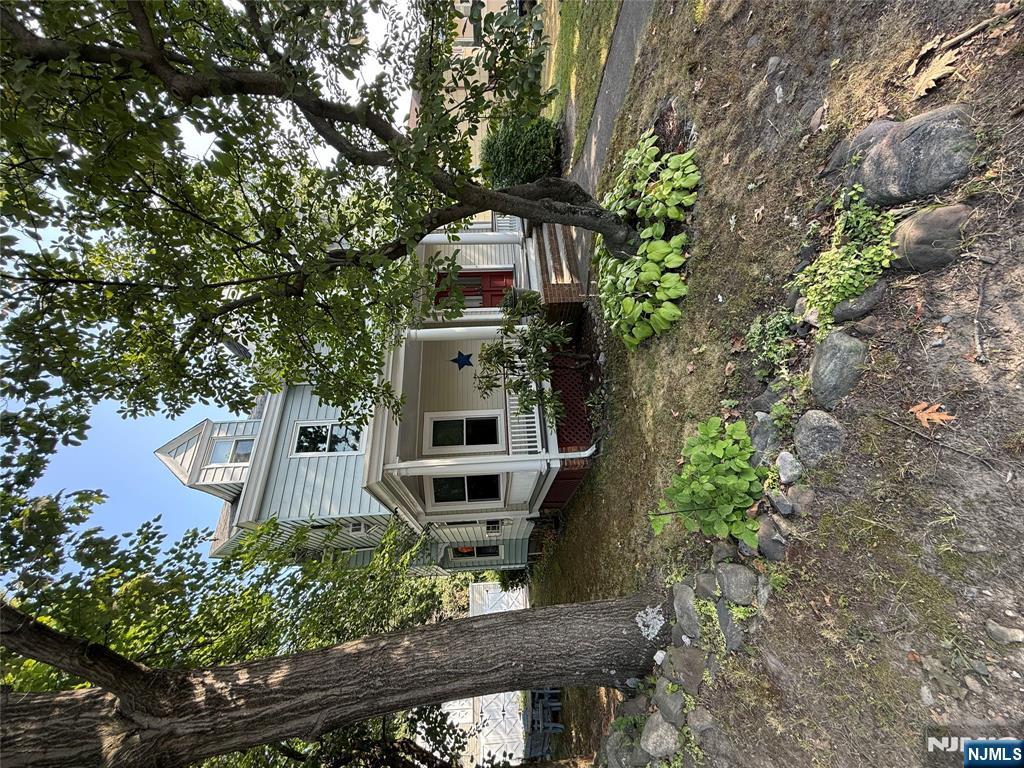 57 Pompton Road