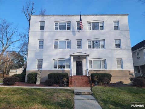 Photo of 68 Magnolia Ave #2, Hillsdale, NJ 07642 (MLS # 25043572)