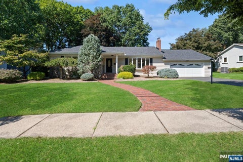 Photo of 601 Iroquois ST, Oradell, NJ 07649 (MLS # 26035254)