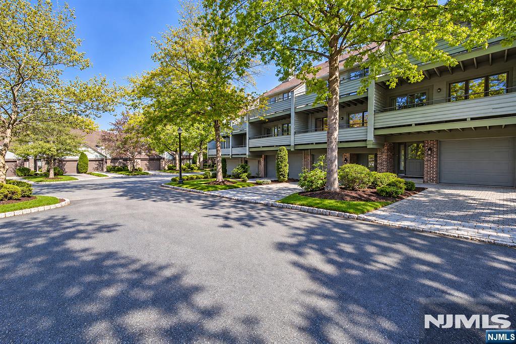 92 Meadowview Court