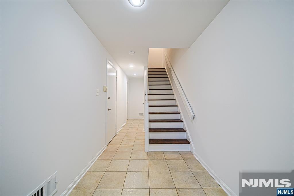 92 Meadowview Court