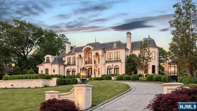 Homes for Sale in Northern NJ | ThisIsRiverEdge.com 164 Truman Drive