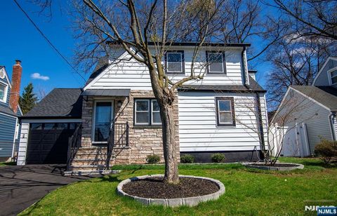 25 Windsor Drive Dumont NJ 07628
