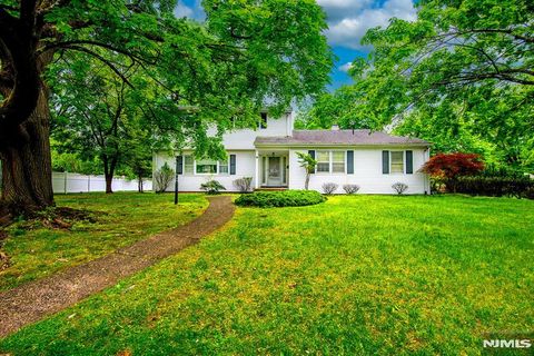 56 Manor Road Harrington Park NJ 07640