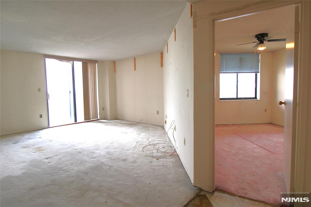 2234 Harmon Cove Tower