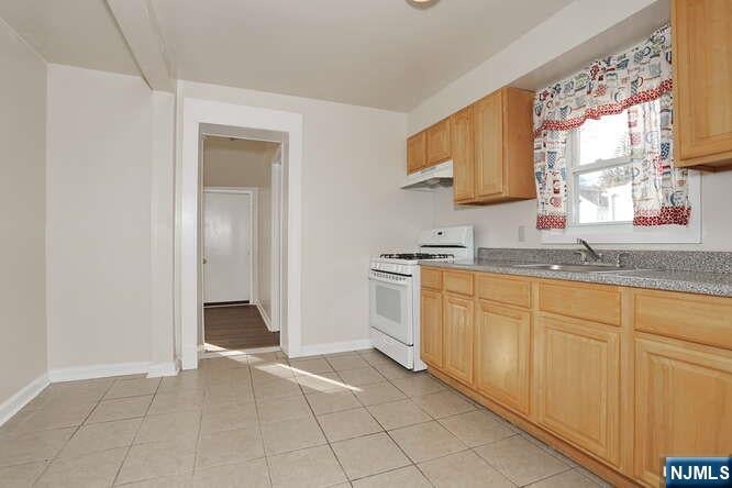 68 Mohawk Avenue 2nd Fl