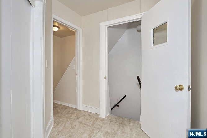 68 Mohawk Avenue 2nd Fl