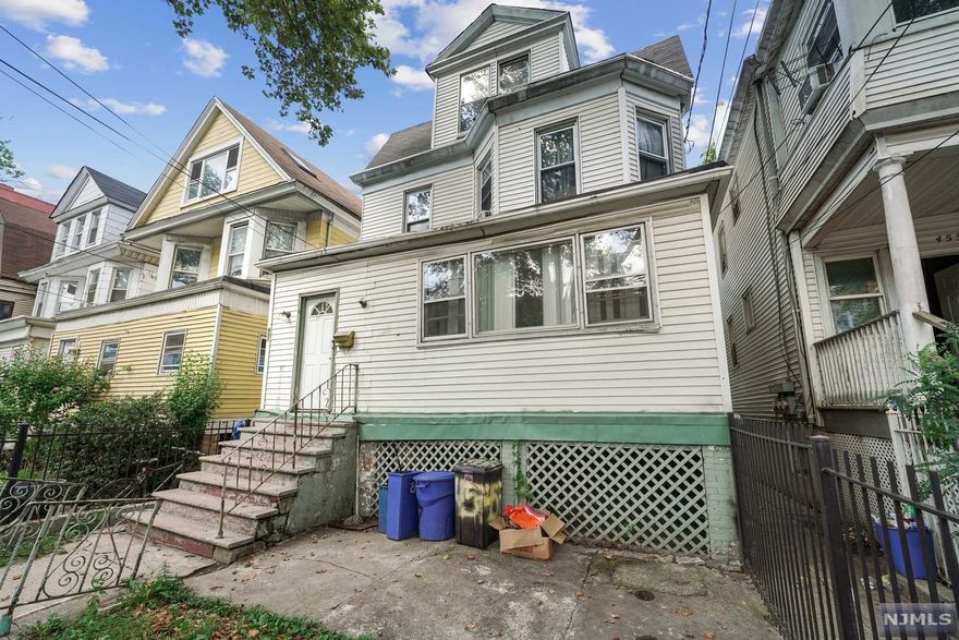 This is the opportunity you've been looking for! Spacious 2000+ Sq ft colonial offering 3 levels of living space including 4 bedrooms with 1 full bath and an additional bath in the basement. Located in North Newark near Park Ave Lightrail Station, Branch Brook Park, public transportation, major highways, schools and houses of worship. Needs some tlc but priced to sell in as is condition. Great for owner occupant with a 203k loan or investor.