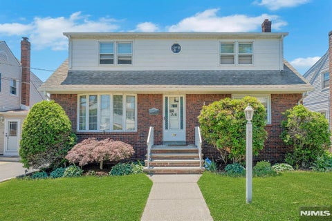 Photo of 316 Sanford Avenue, Lyndhurst, NJ 07071 (MLS # 26034504)