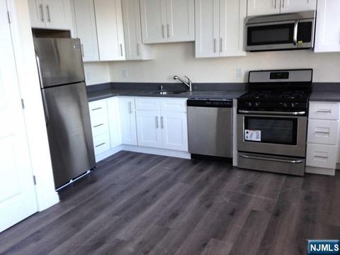9-15 Washington Street 4 Tenafly NJ 07670