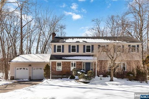 Photo of 18 Kings Court, Woodcliff Lake, NJ 07677 (MLS # 26007027)