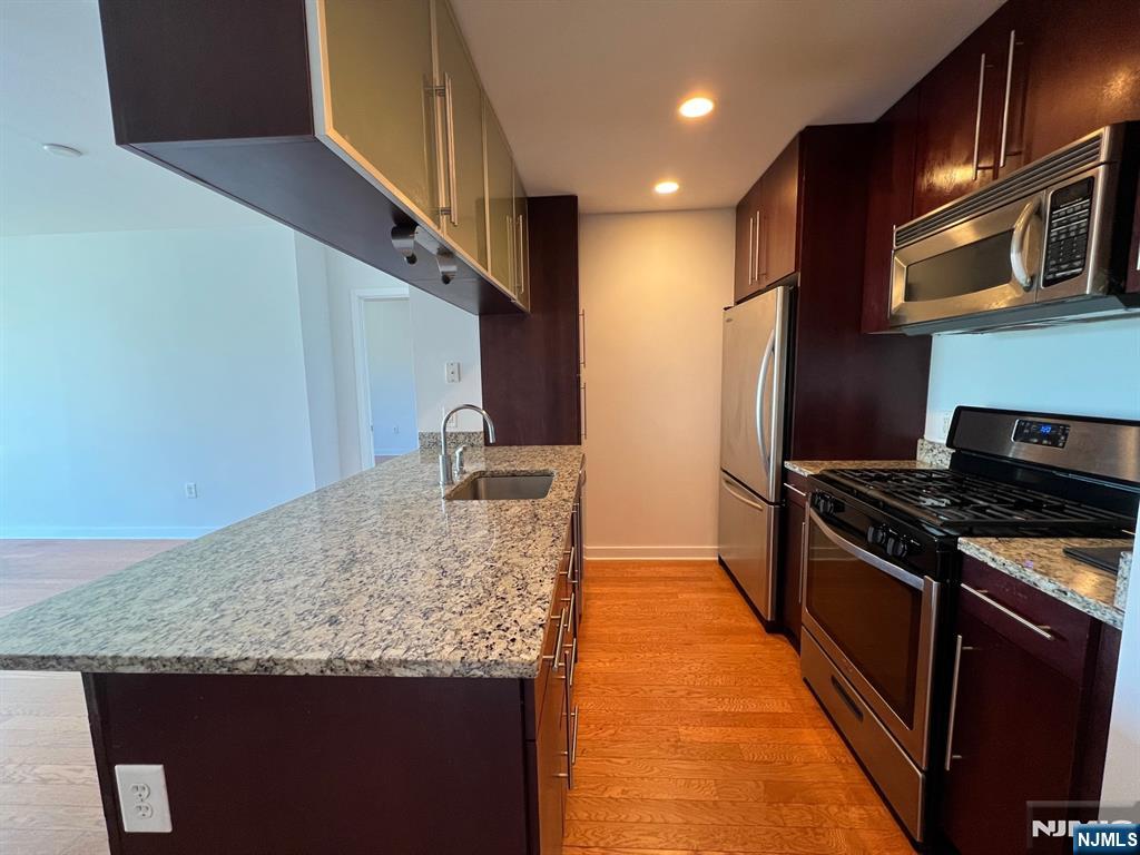 615 Hudson Park