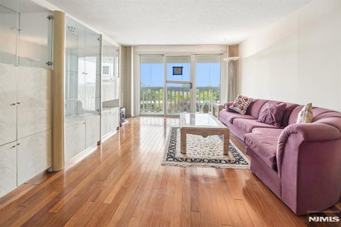 Photo of 555 North Avenue #8N, Fort Lee, NJ 07024 (MLS # 26030200)